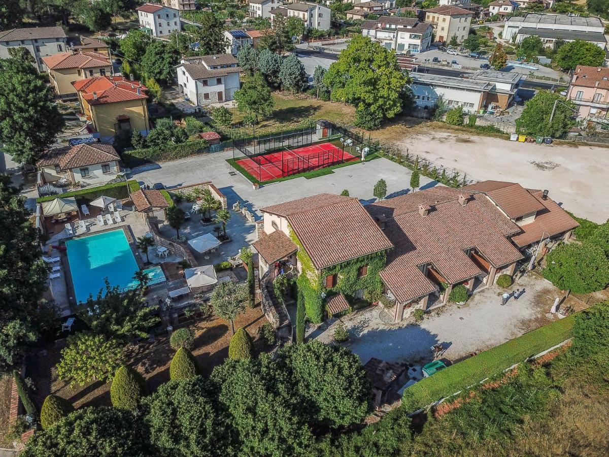 Villa Residenza Le Querce Trilocale Fossato di Vico Exterior foto