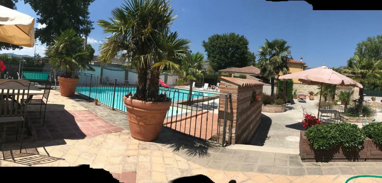 Villa Residenza Le Querce Trilocale Fossato di Vico Exterior foto