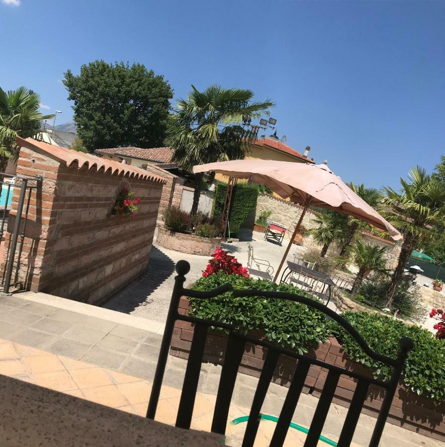 Villa Residenza Le Querce Trilocale Fossato di Vico Exterior foto