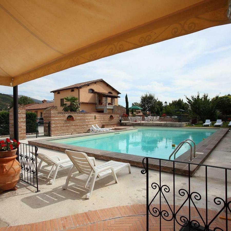 Villa Residenza Le Querce Trilocale Fossato di Vico Exterior foto