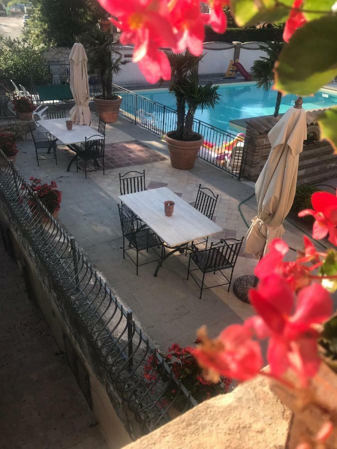Villa Residenza Le Querce Trilocale Fossato di Vico Exterior foto